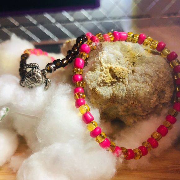 𝑴𝒐𝒂𝒏𝒂 𝒊𝒏𝒔𝒑𝒊𝒓𝒆𝒅 𝒃𝒓𝒂𝒄𝒆𝒍𝒕𝒔 𝒏𝒐𝒘 𝒂𝒗𝒂𝒍𝒊𝒃𝒍𝒆 - Picture 2 of 2